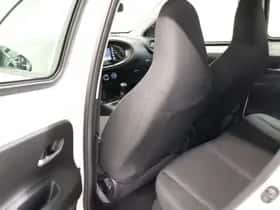 Toyota Aygo X (2022) thumbnail 15