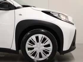 Toyota Aygo X (2022) thumbnail 10