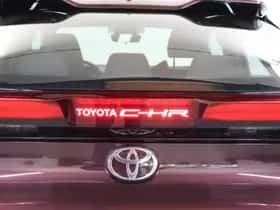 Toyota C-HR (2024) thumbnail 13