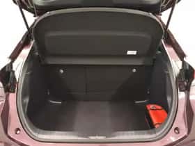 Toyota C-HR (2024) thumbnail 16