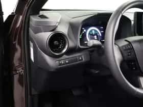 Toyota C-HR (2024) thumbnail 22