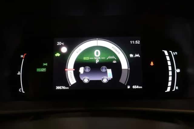 Toyota C-HR (2024) thumbnail 4