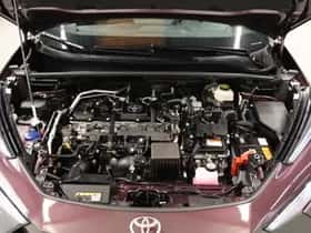 Toyota C-HR (2024) thumbnail 33