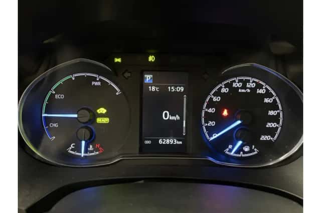 Toyota Yaris (2019) thumbnail 3