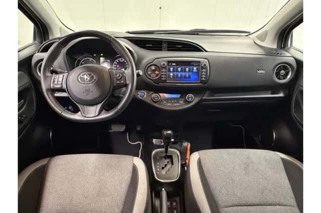 Toyota Yaris (2019) thumbnail 4