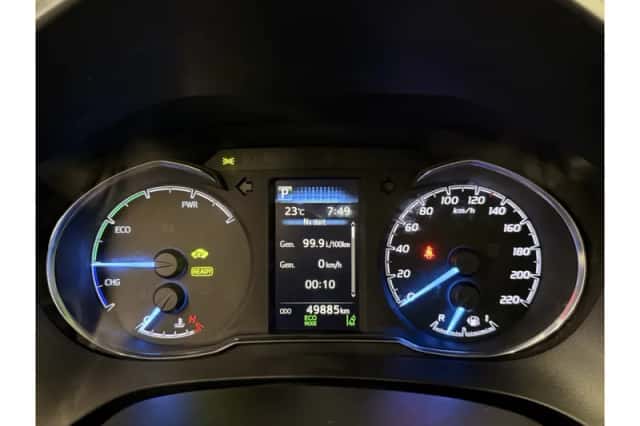 Toyota Yaris (2018) thumbnail 4