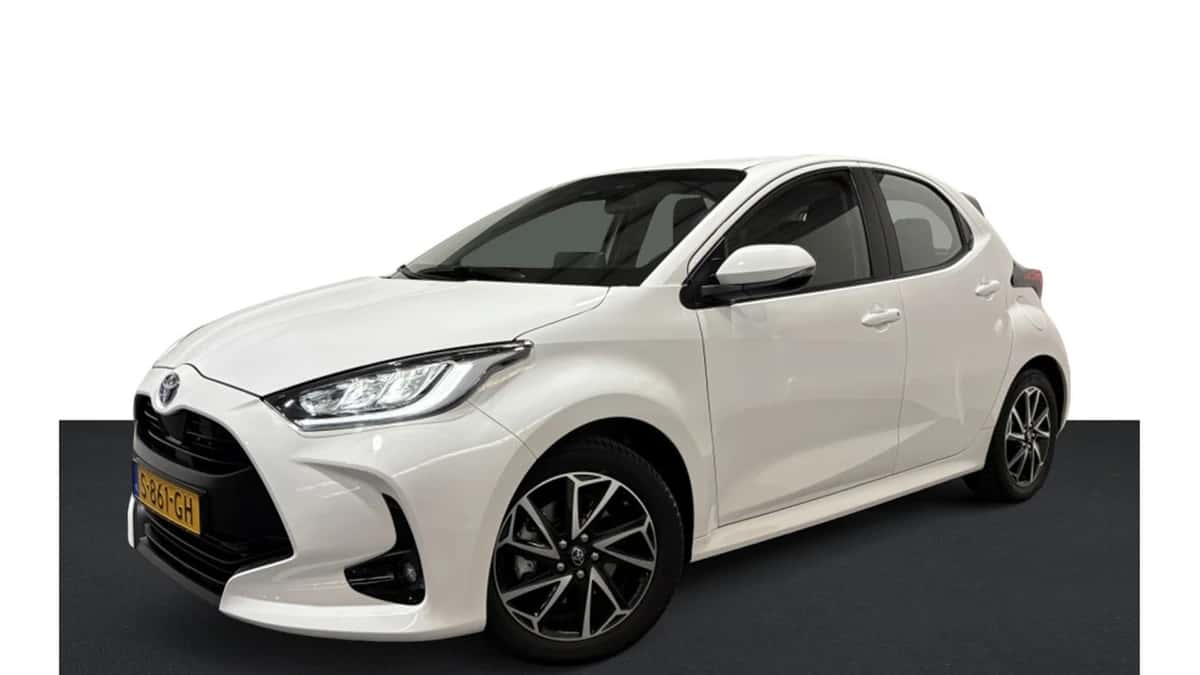 Toyota Yaris (2023) — foto 1