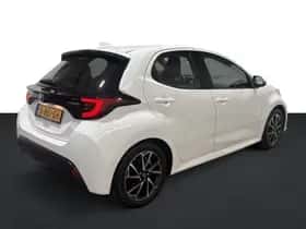 Toyota Yaris (2023) thumbnail 2