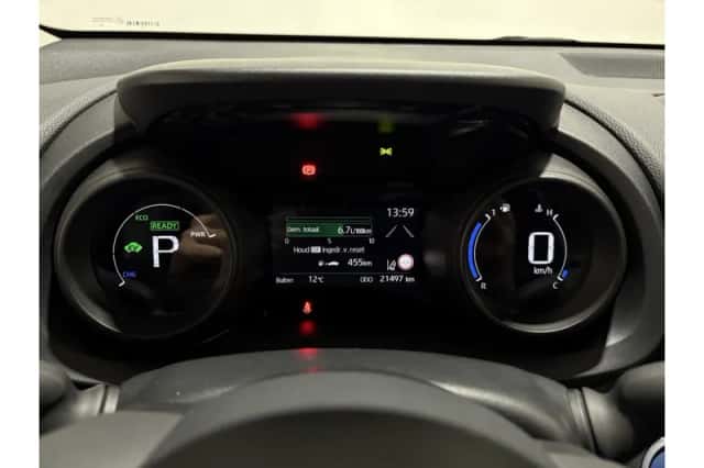 Toyota Yaris (2023) thumbnail 4