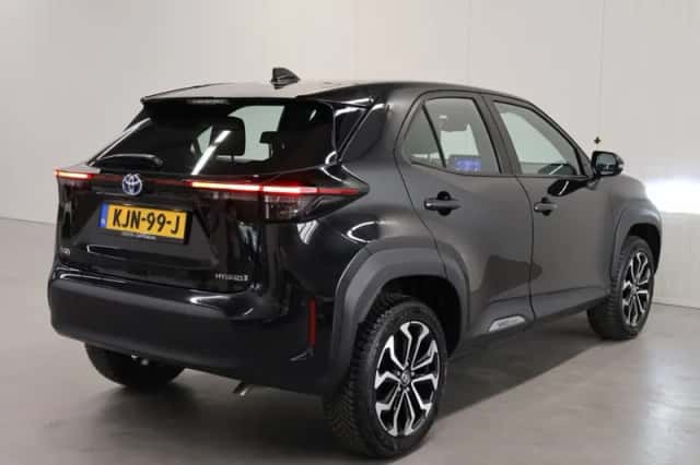 Toyota Yaris Cross (2024) thumbnail 2