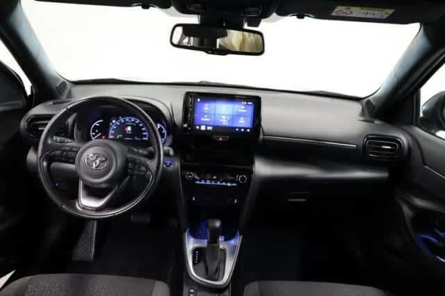 Toyota Yaris Cross (2024) thumbnail 3