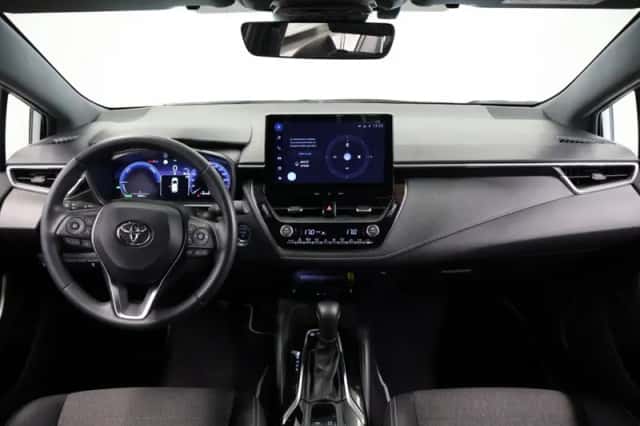 Toyota Corolla (2025) thumbnail 3