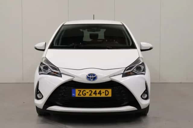 Toyota Yaris (2019) thumbnail 6