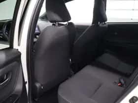 Toyota Yaris (2020) thumbnail 17