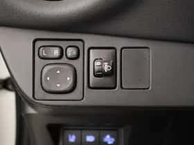 Toyota Yaris (2020) thumbnail 24