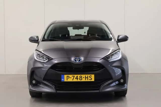 Toyota Yaris (2022) thumbnail 5