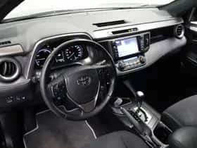 Toyota RAV4 (2018) thumbnail 22