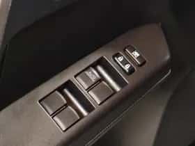 Toyota RAV4 (2018) thumbnail 24