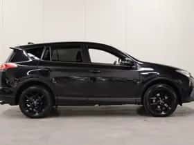 Toyota RAV4 (2018) thumbnail 9