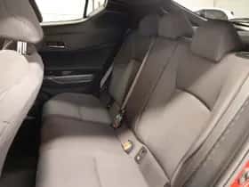 Toyota C-HR (2018) thumbnail 20