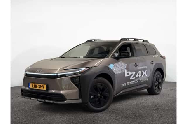 Toyota bZ4X (2026) thumbnail 1
