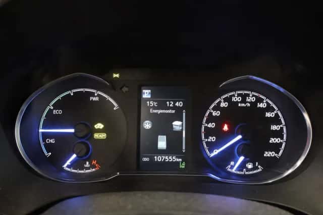 Toyota Yaris (2017) thumbnail 4