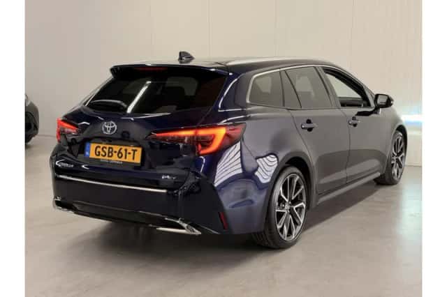 Toyota Corolla (2024) thumbnail 2