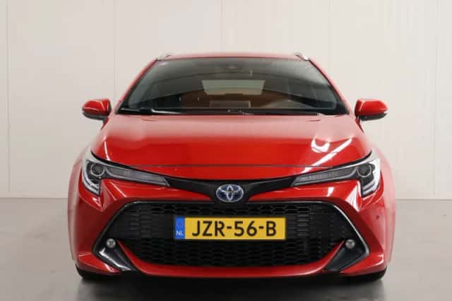 Toyota Corolla (2021) thumbnail 2