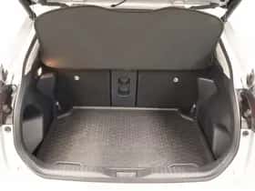 Toyota Yaris Cross (2024) thumbnail 16