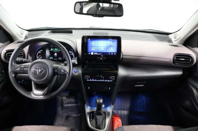 Toyota Yaris Cross (2024) thumbnail 3