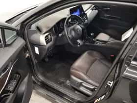 Toyota C-HR (2016) thumbnail 18