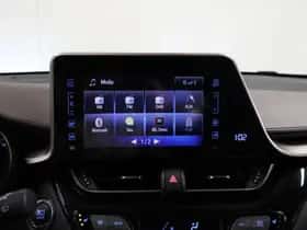 Toyota C-HR (2016) thumbnail 34