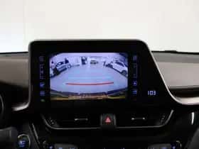 Toyota C-HR (2016) thumbnail 35