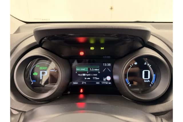 Toyota Yaris (2023) thumbnail 4