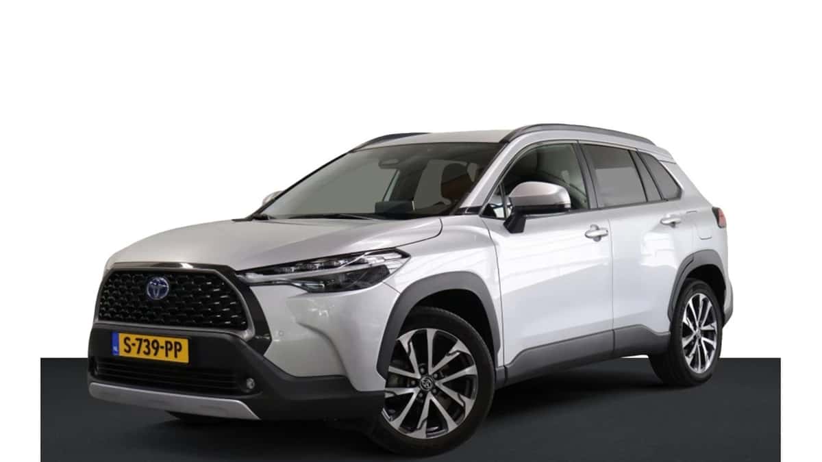 Toyota Corolla (2023) — foto 1
