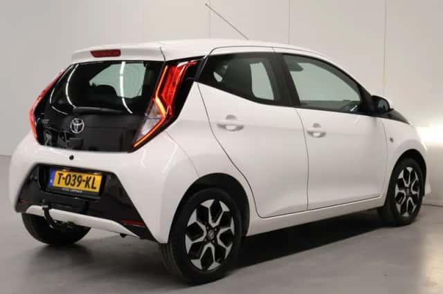 Toyota Aygo (2019) thumbnail 2