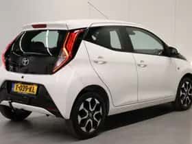 Toyota Aygo (2019) thumbnail 2