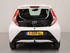 Toyota Aygo (2019) thumbnail 13