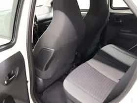 Toyota Aygo (2019) thumbnail 16
