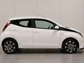Toyota Aygo (2019) thumbnail 8
