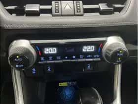 Toyota RAV4 (2022) thumbnail 15