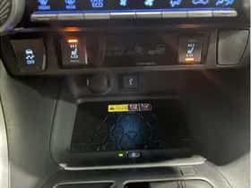 Toyota RAV4 (2022) thumbnail 16
