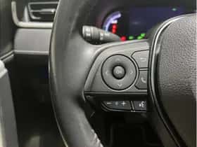 Toyota RAV4 (2022) thumbnail 7