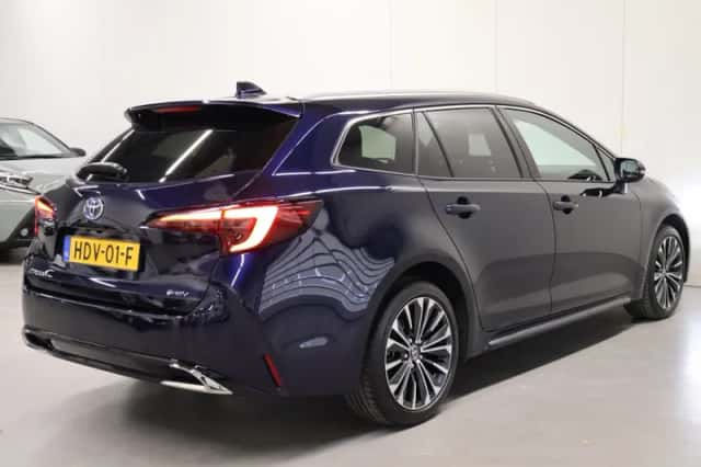 Toyota Corolla (2025) thumbnail 2