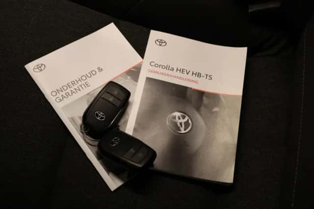 Toyota Corolla (2025) thumbnail 5