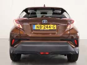 Toyota C-HR (2017) thumbnail 13