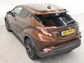 Toyota C-HR (2017) thumbnail 14