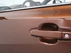 Toyota C-HR (2017) thumbnail 18