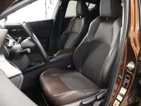Toyota C-HR (2017) thumbnail 20