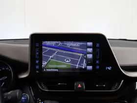 Toyota C-HR (2017) thumbnail 33